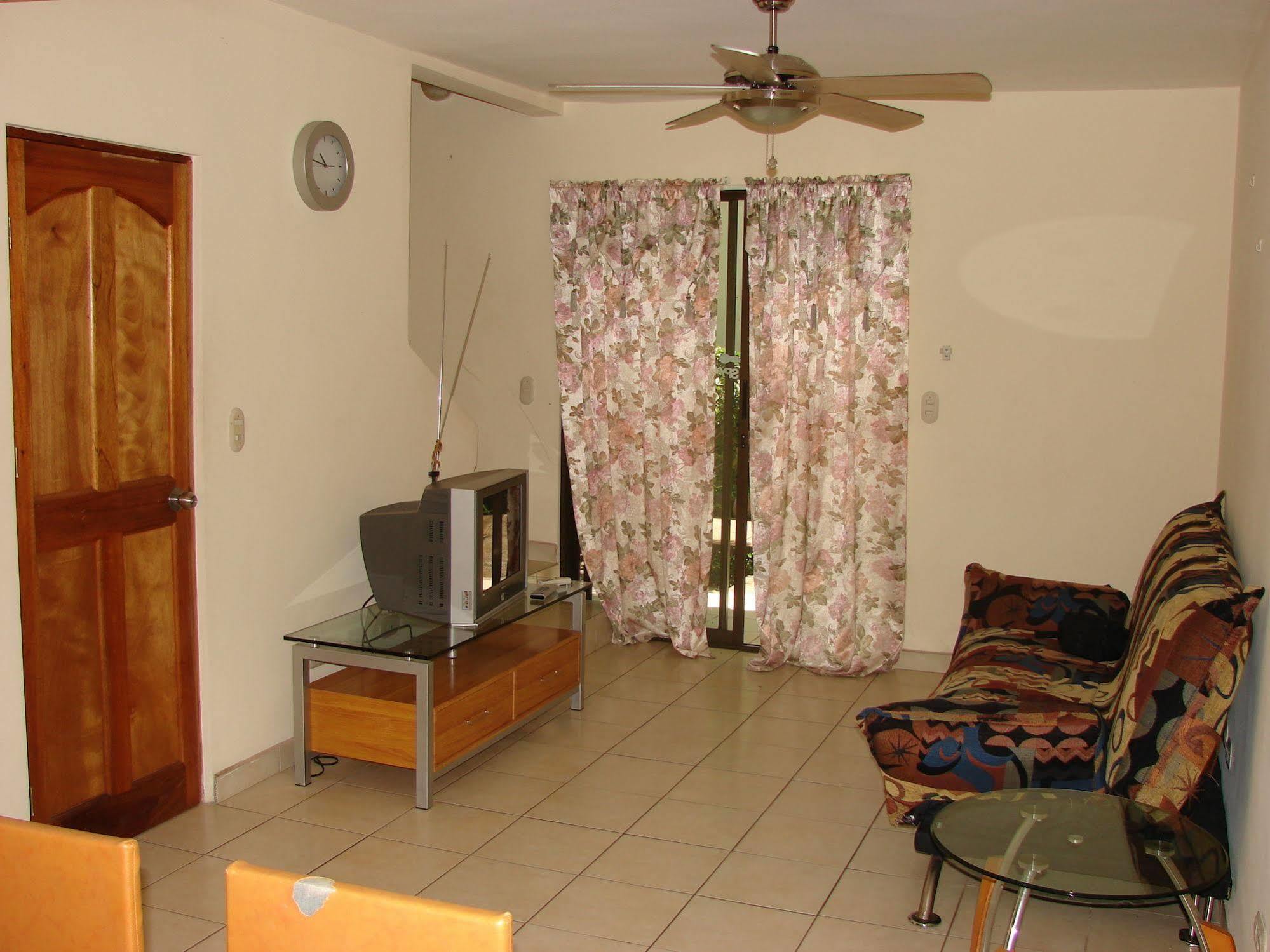 Villa Riviera 2 Bedroom Townhouse Playas del Coco Dış mekan fotoğraf