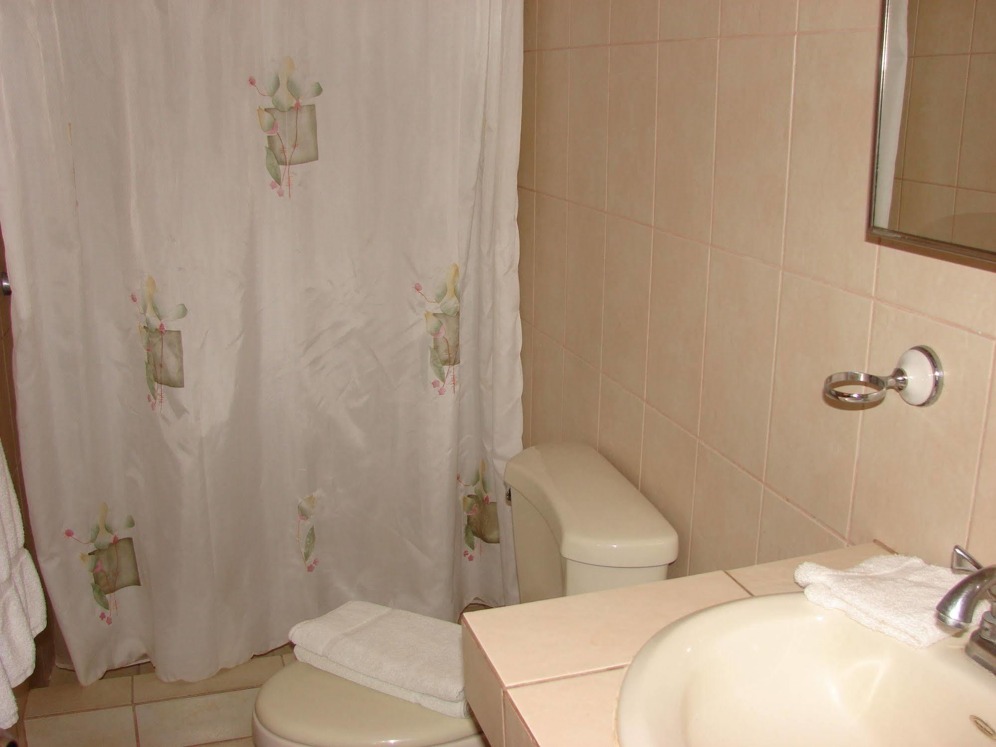 Villa Riviera 2 Bedroom Townhouse Playas del Coco Dış mekan fotoğraf