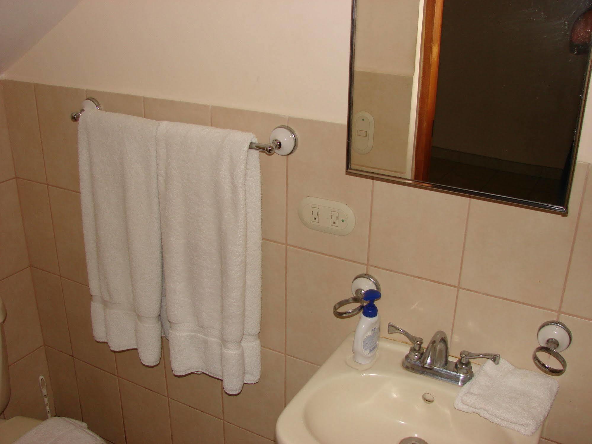 Villa Riviera 2 Bedroom Townhouse Playas del Coco Dış mekan fotoğraf