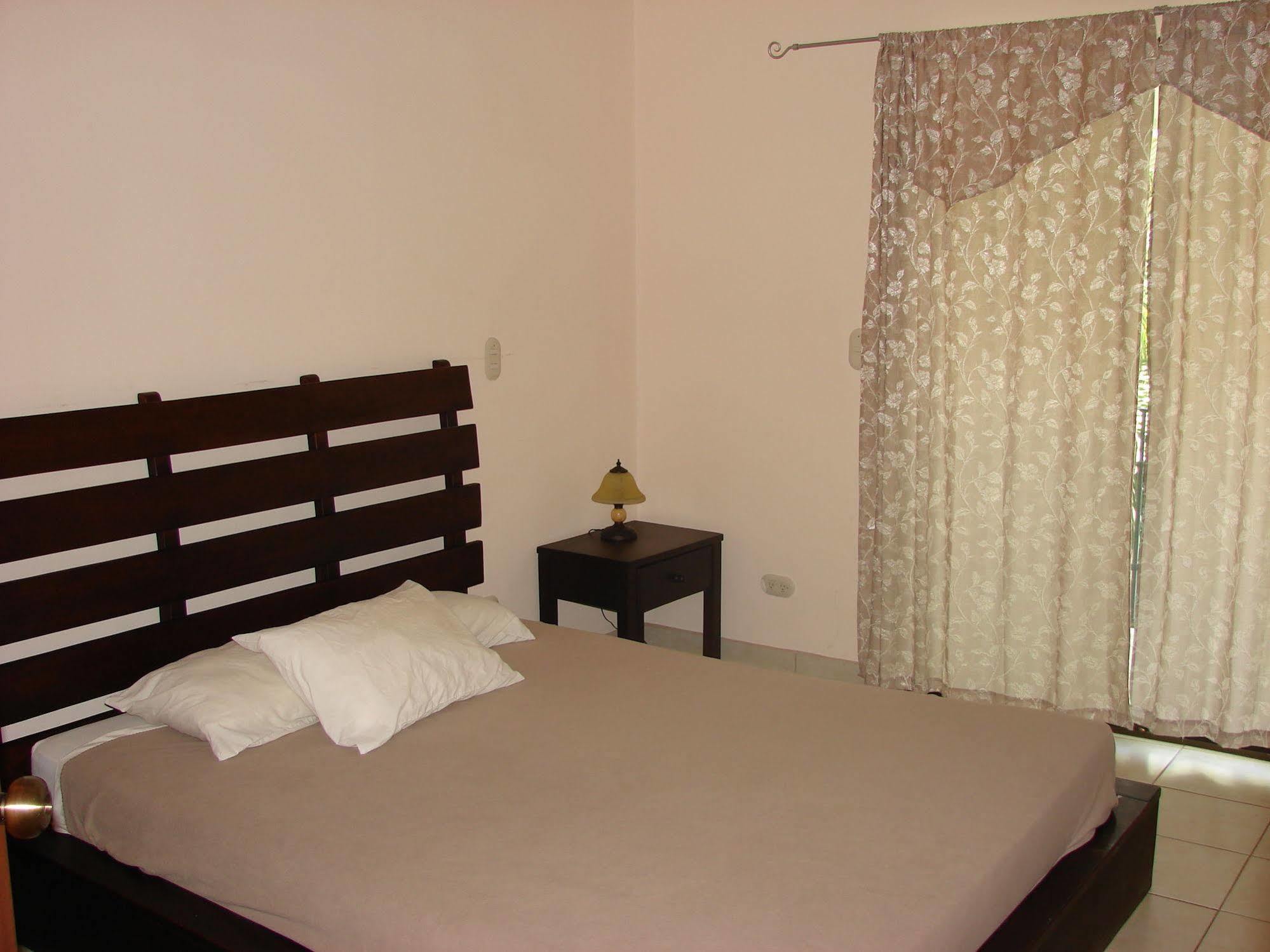 Villa Riviera 2 Bedroom Townhouse Playas del Coco Dış mekan fotoğraf
