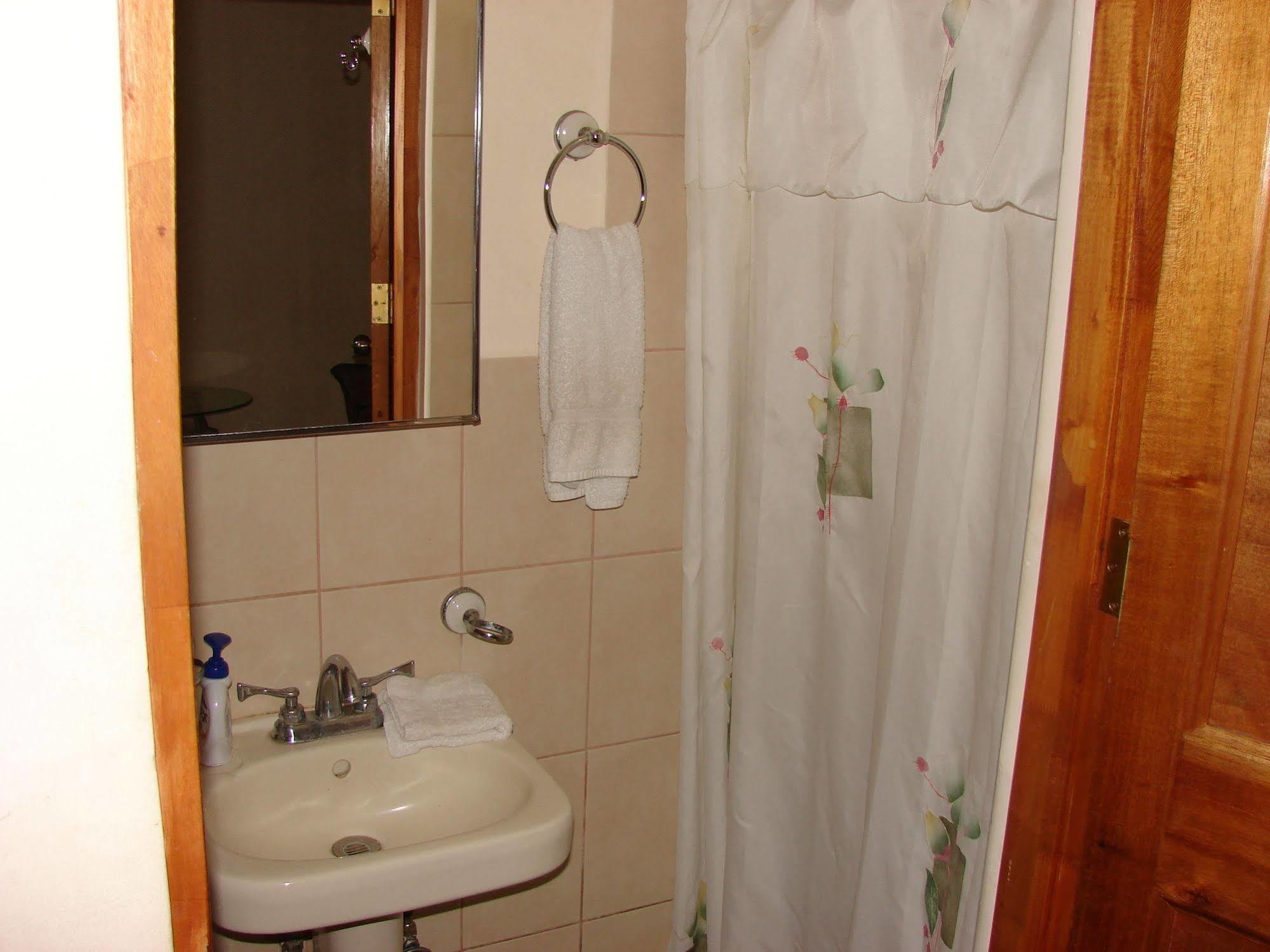 Villa Riviera 2 Bedroom Townhouse Playas del Coco Dış mekan fotoğraf